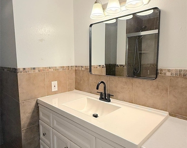 2429 W Settlers Way - Photo Thumbnail 13