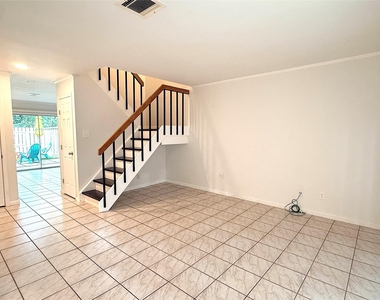 2429 W Settlers Way - Photo Thumbnail 3