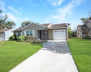 12432 Yancy Drive - Photo Thumbnail 1