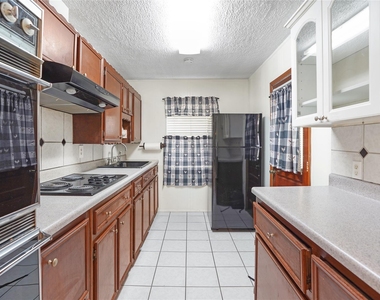 12432 Yancy Drive - Photo Thumbnail 3