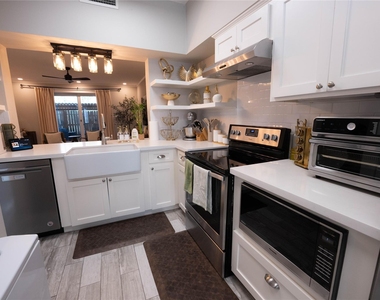 7447 Brompton Street - Photo Thumbnail 10