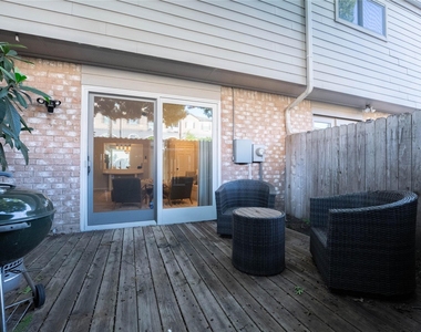 7447 Brompton Street - Photo Thumbnail 24