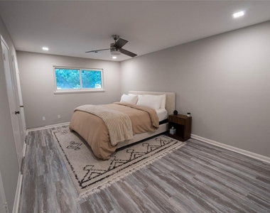 7447 Brompton Street - Photo Thumbnail 18