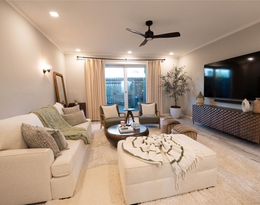 7447 Brompton Street - Photo Thumbnail 6
