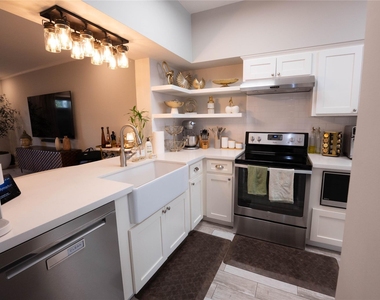 7447 Brompton Street - Photo Thumbnail 11