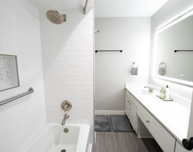 7447 Brompton Street - Photo Thumbnail 22