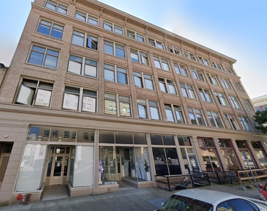 1801 Hewitt Ave - Photo Thumbnail 2