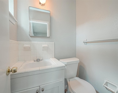 5646 Cedarburg Drive - Photo Thumbnail 10