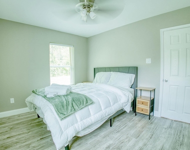8150 Herschelwood Street - Photo Thumbnail 12