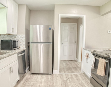 8150 Herschelwood Street - Photo Thumbnail 3