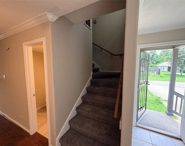 5408 Groveton Street - Photo Thumbnail 3