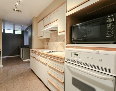 1905 Park Street - Photo Thumbnail 9