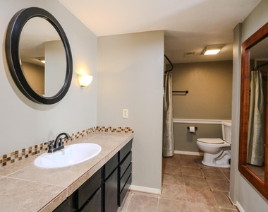 1905 Park Street - Photo Thumbnail 28