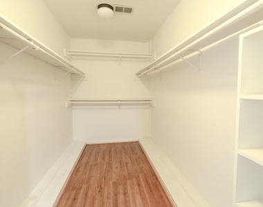 1905 Park Street - Photo Thumbnail 29