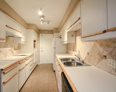 1905 Park Street - Photo Thumbnail 7
