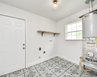 4011 Ebbtide Drive - Photo Thumbnail 25