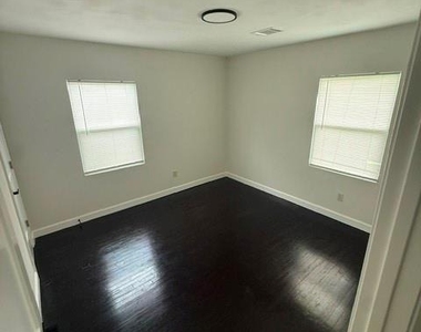 5950 Southville Street - Photo Thumbnail 5