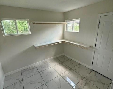 5950 Southville Street - Photo Thumbnail 6