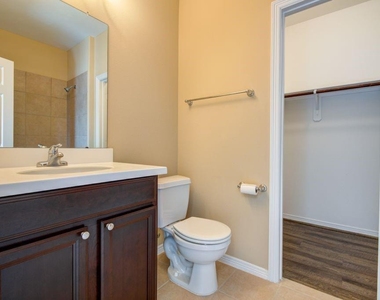 4411 Enchanted Spring Ct - Photo Thumbnail 15