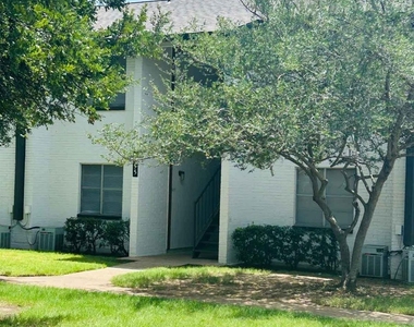 2957 Park Square Drive - Photo Thumbnail 10