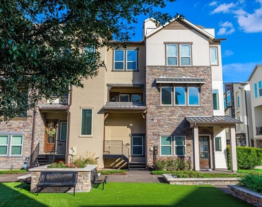 2656 Fountain Key Boulevard - Photo Thumbnail 1