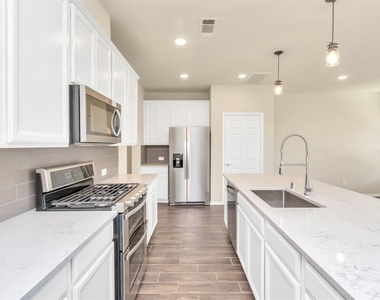 3420 Avondale View Drive - Photo Thumbnail 8