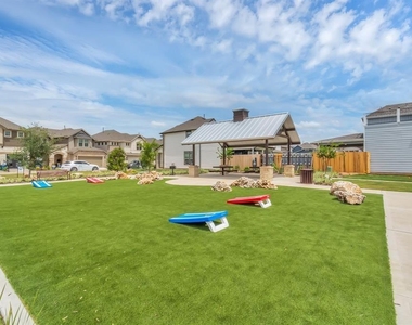 3420 Avondale View Drive - Photo Thumbnail 3
