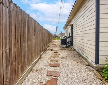 14310 1/2 Unit T Sweeney Road - Photo Thumbnail 13