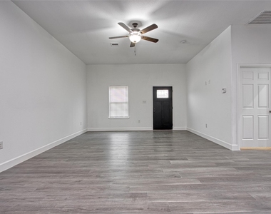 14310 1/2 Unit T Sweeney Road - Photo Thumbnail 5