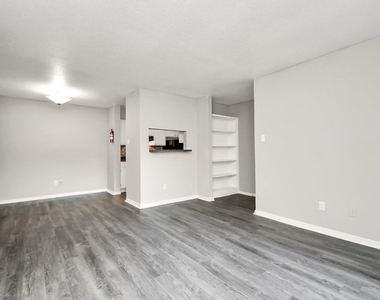 7700 W Airport Boulevard - Photo Thumbnail 7