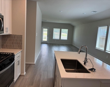 14150 Granger Pointe Lane - Photo Thumbnail 4