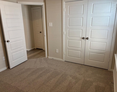 14150 Granger Pointe Lane - Photo Thumbnail 13