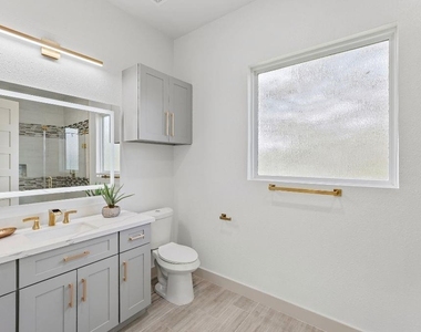 70 N Pine Harbour Drive - Photo Thumbnail 7