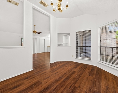 16838 Markridge Drive - Photo Thumbnail 23