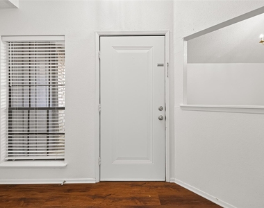 16838 Markridge Drive - Photo Thumbnail 5