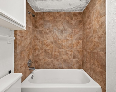 16838 Markridge Drive - Photo Thumbnail 40