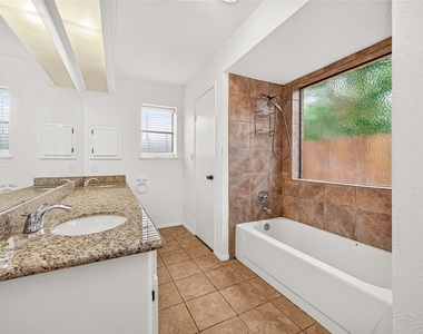 16838 Markridge Drive - Photo Thumbnail 31