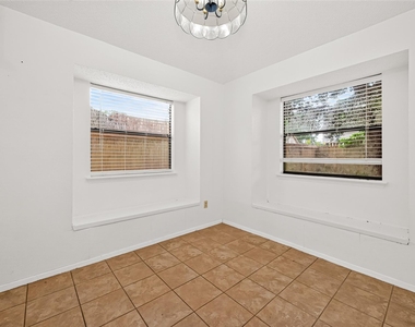 16838 Markridge Drive - Photo Thumbnail 9