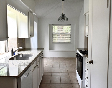 16838 Markridge Drive - Photo Thumbnail 9
