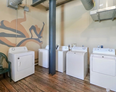 1011 Wood Street - Photo Thumbnail 9