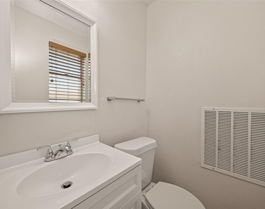 5206 Olana Drive - Photo Thumbnail 22