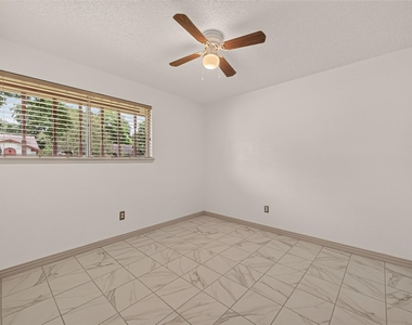 5206 Olana Drive - Photo Thumbnail 16