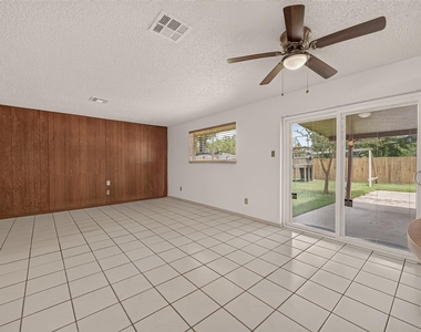 5206 Olana Drive - Photo Thumbnail 9