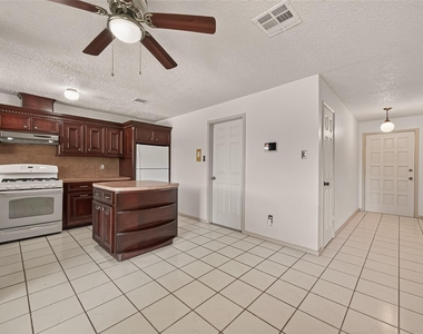 5206 Olana Drive - Photo Thumbnail 8