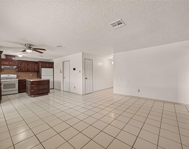 5206 Olana Drive - Photo Thumbnail 5