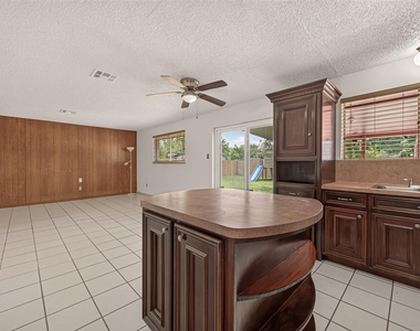 5206 Olana Drive - Photo Thumbnail 11