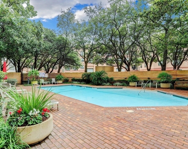 15 Greenway Plaza - Photo Thumbnail 29