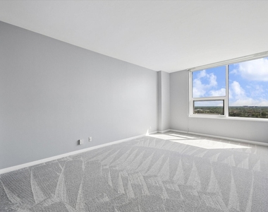 15 Greenway Plaza - Photo Thumbnail 16