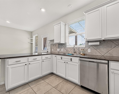 20223 Highfield Park Drive - Photo Thumbnail 13