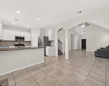 20223 Highfield Park Drive - Photo Thumbnail 7